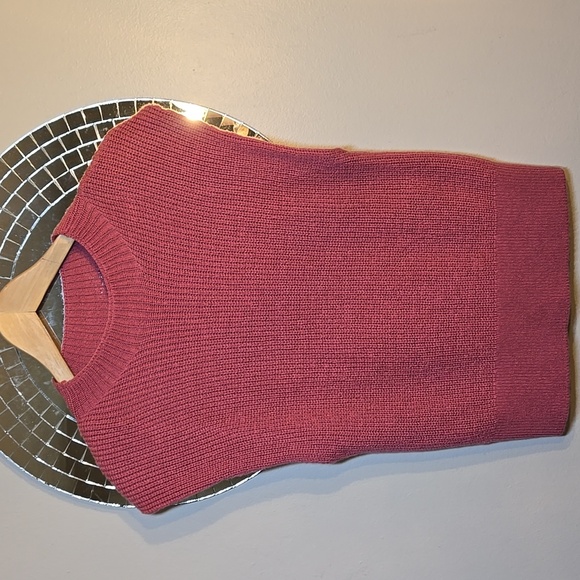 Aritzia Babaton Knit Merino Wool  Sleeveless Sweater NWOT - Picture 1 of 11